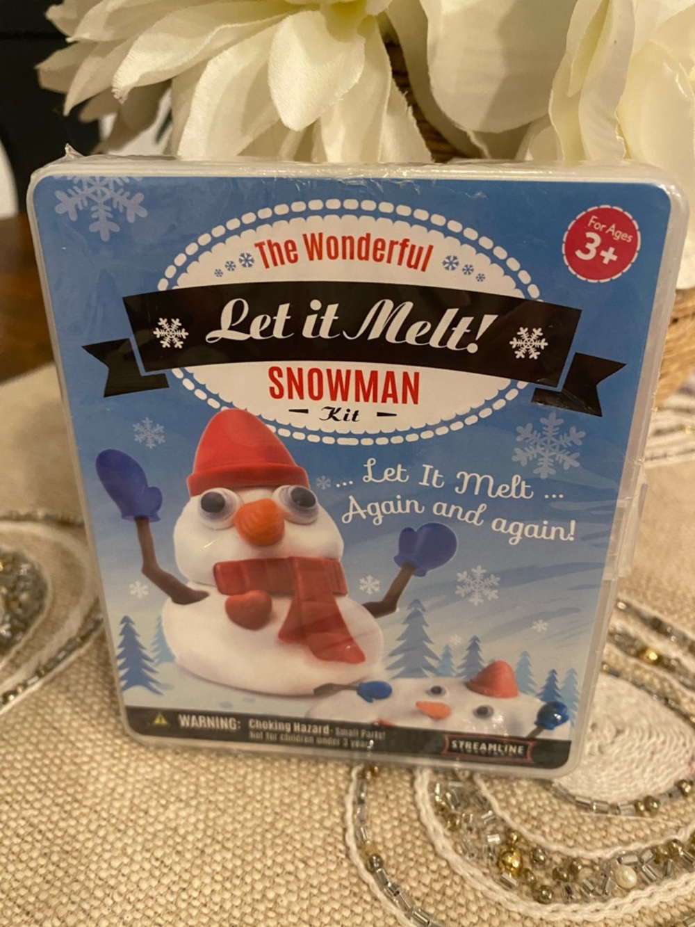 Snowman Build & Play Kit - Picture 3 of 7